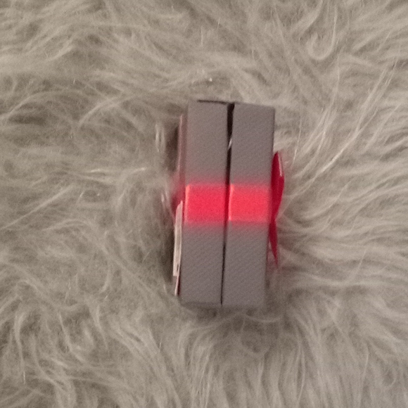 Pearl and Sapphire SS Pierced Stud Duo BNIB - Picture 9 of 14